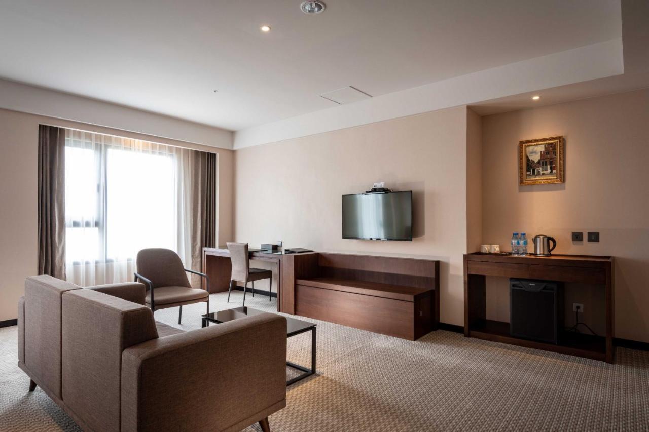 Lailai Hotel Taichung Exterior foto